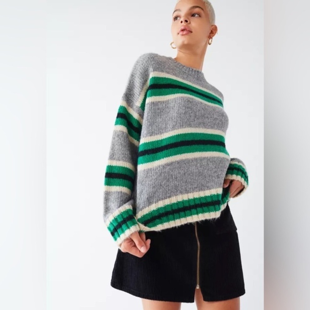 Urban Outfitters Sweater Knit Boyfriend Crewneck Gray Green Striped Fall cozy